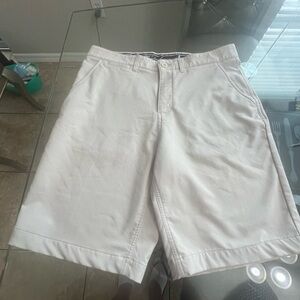 johnnie-O White Flat Front Shorts Classic Summer Style 9